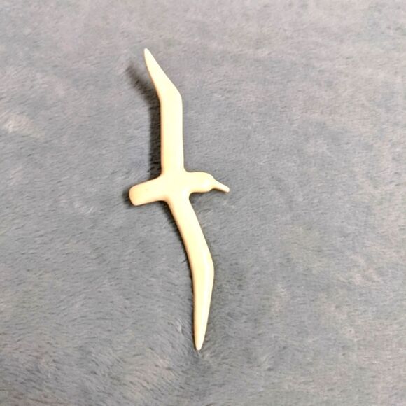 Vintage Albatross Brooche from New Zealand - Picture 3 of 9